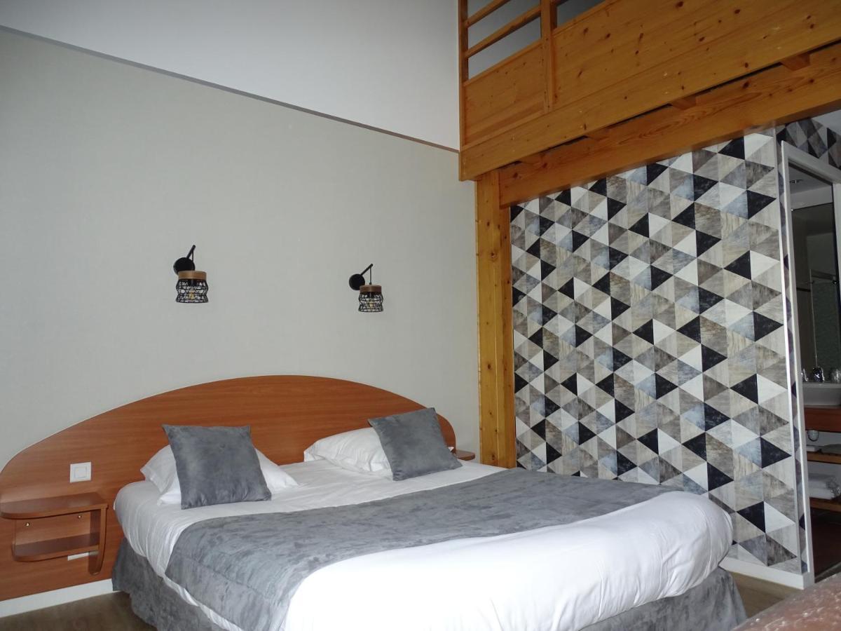 ברסויר Logis Hotel Les 3 Marchands מראה חיצוני תמונה